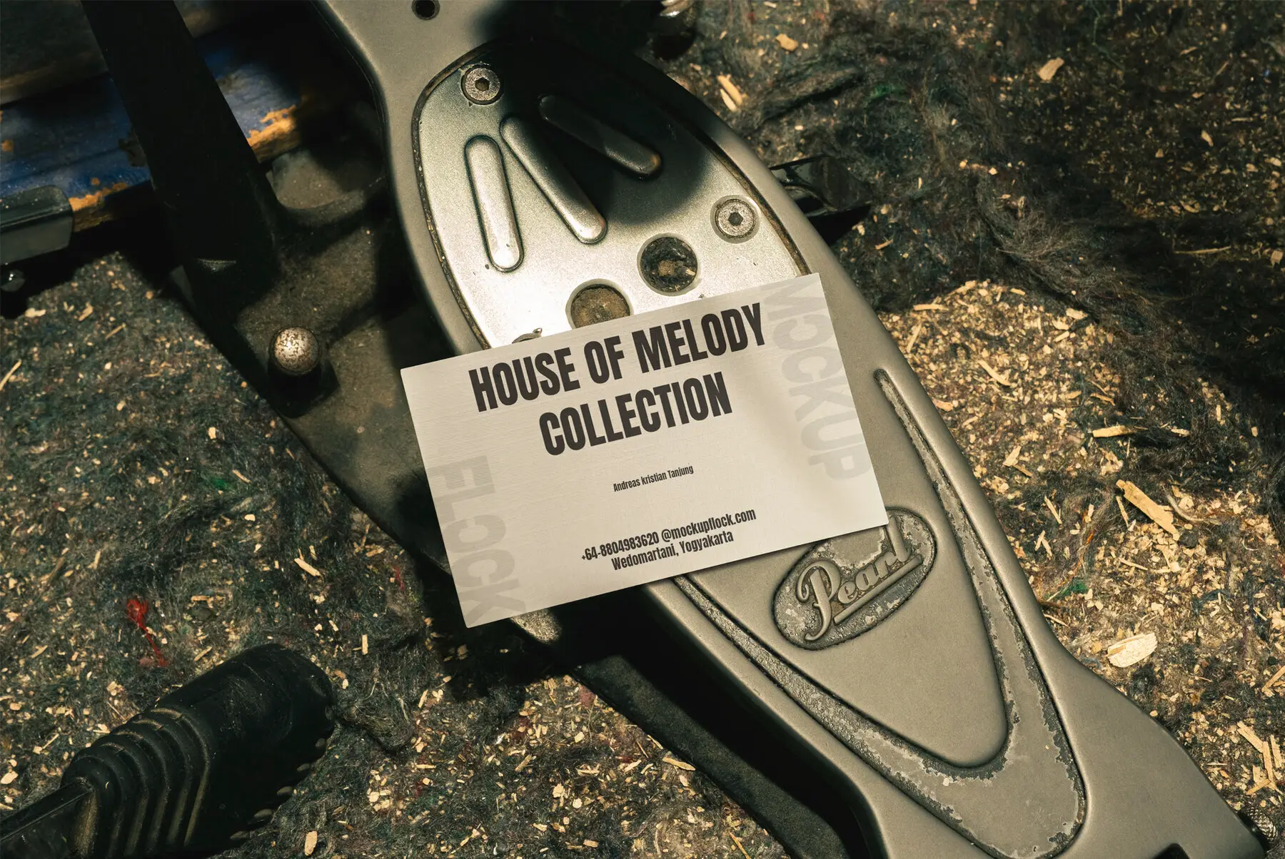 HOM Business Card 04 Mockup