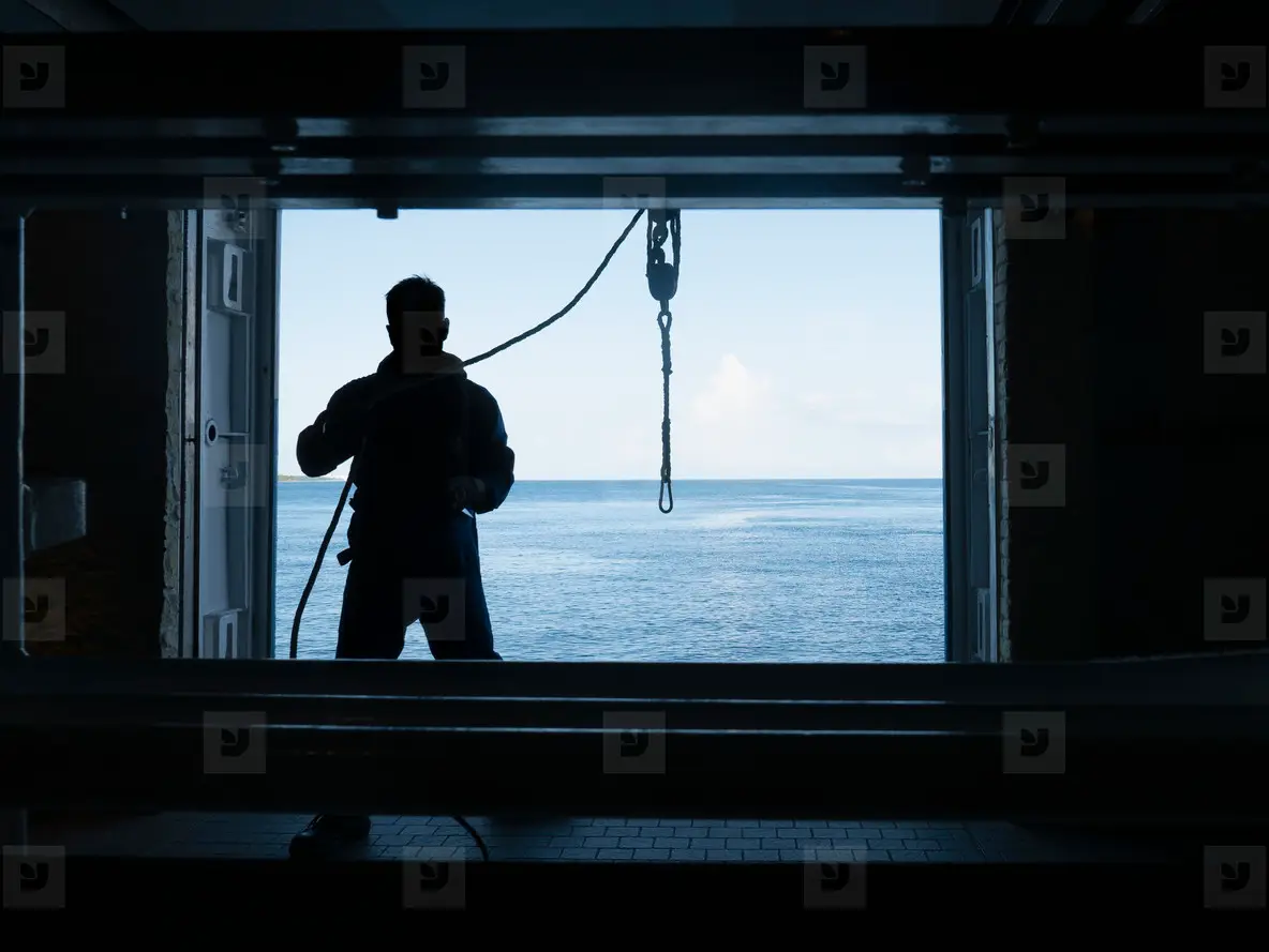 Man Working At Opening Of Cruise Ship 01 Photo (180066) - YouWorkForThem