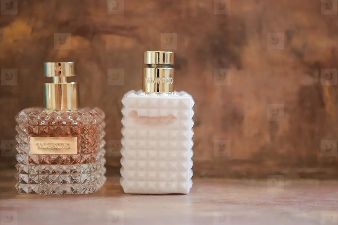 Wedding Perfume Photo (188911) YouWorkForThem