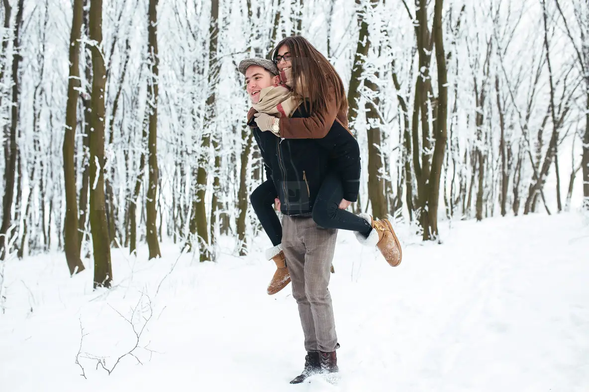 Happy Couple Playful Together In Snow Park Photo (189009) - YouWorkForThem