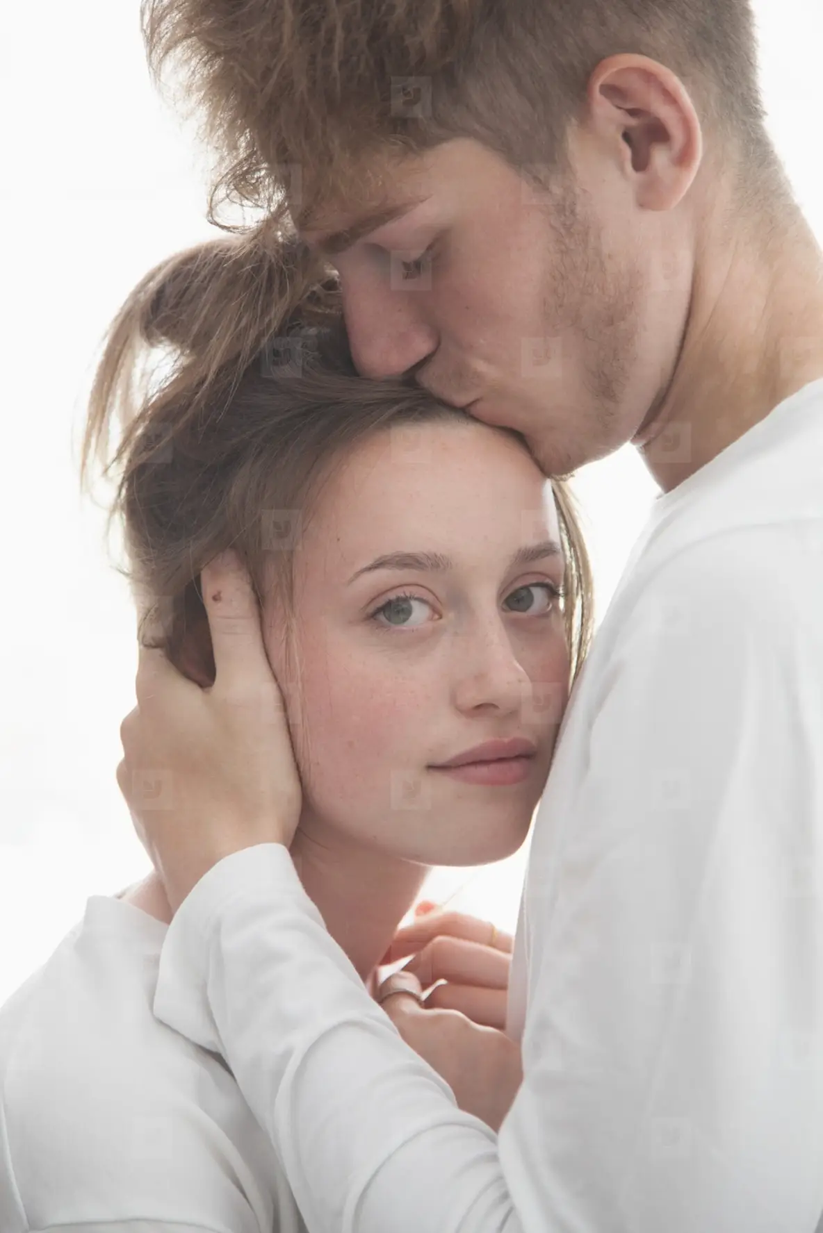 Man Kissing Woman On Forehead Photo (287171) - YouWorkForThem, image size:1184x1775