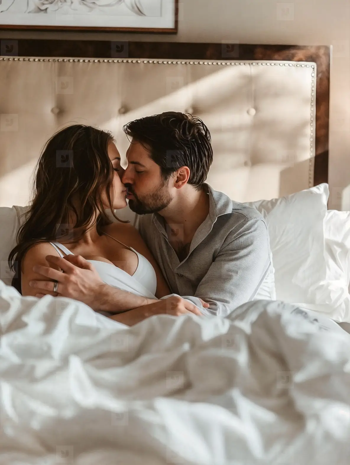 romantic-couple-kiss-photos