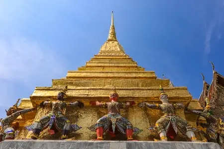 Giant carrying a pagoda base in Wat Phra Kaew  Here are the main