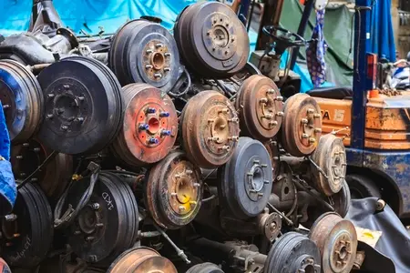 Used engines car from Japan are being disassembled for sale as s