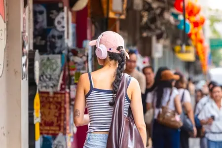 BANGKOK THAILAND AUGUST 19 2025 Song Wat road a new touri BANGKOK THAILAND AUGUST 19 2025 Song Wat road a new touri