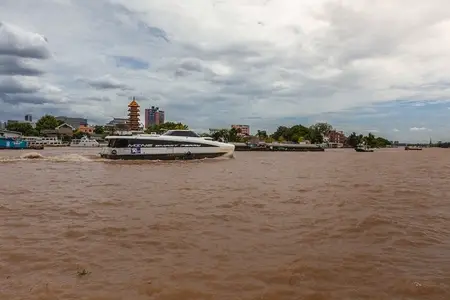 BANGKOK  THAILAND   AUGUST 19  2025  Electric passenger boats t